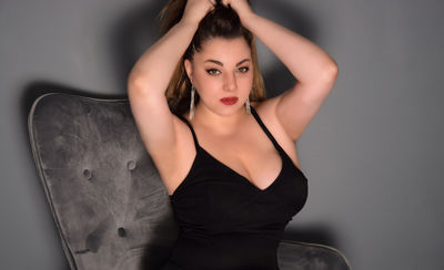 Ariadna Luna - Escort Girl from Hayward California