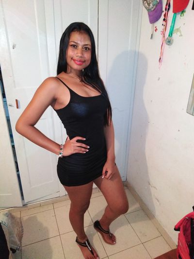 Mayra Lennis - Escort Girl from Rialto California